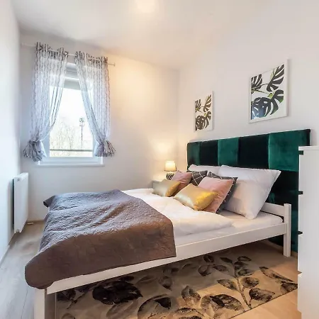 Vacationclub - Feniks Apartament 307 * Колобжег